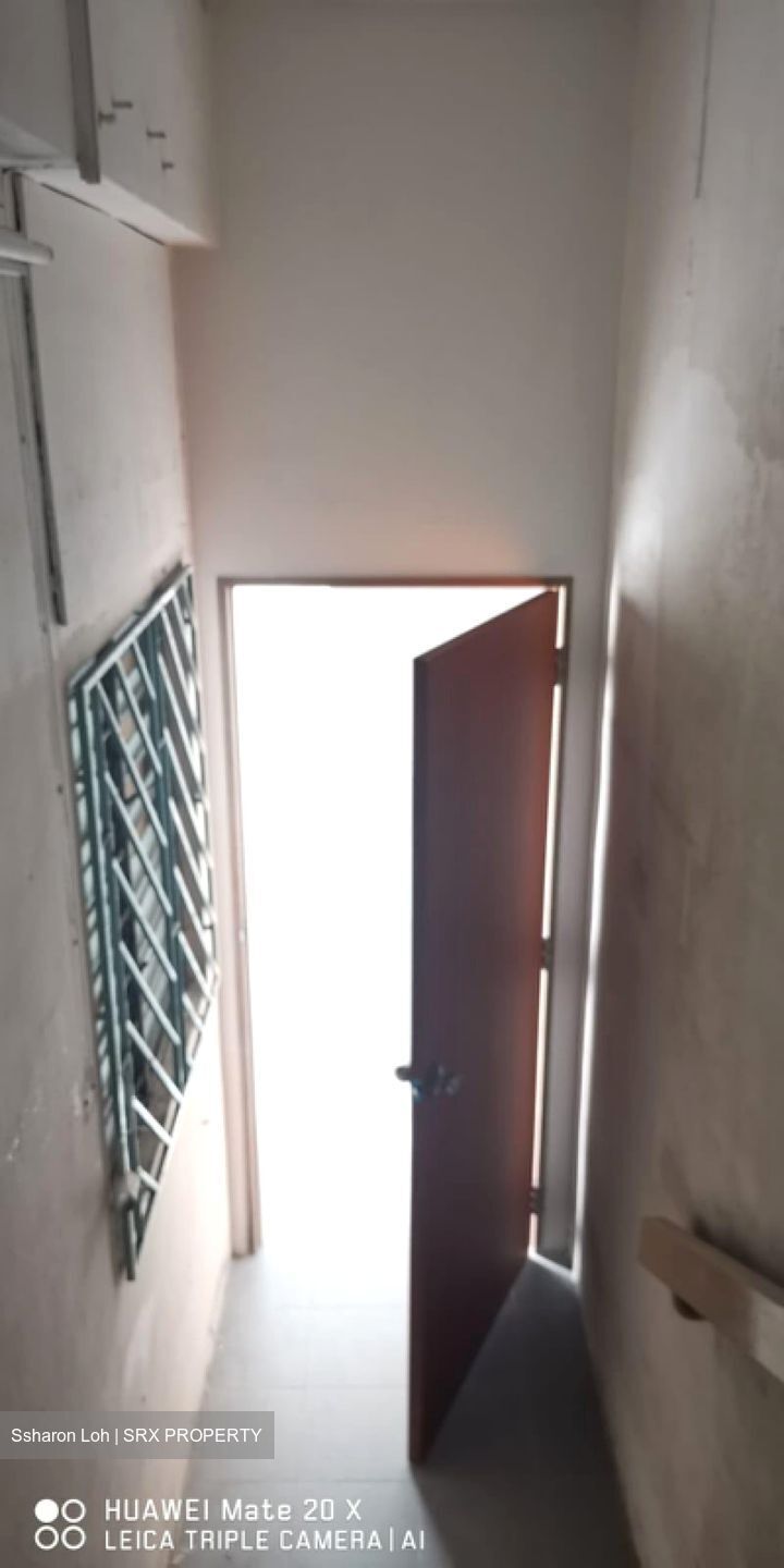 Sims Avenue (D14), Shop House #637190461